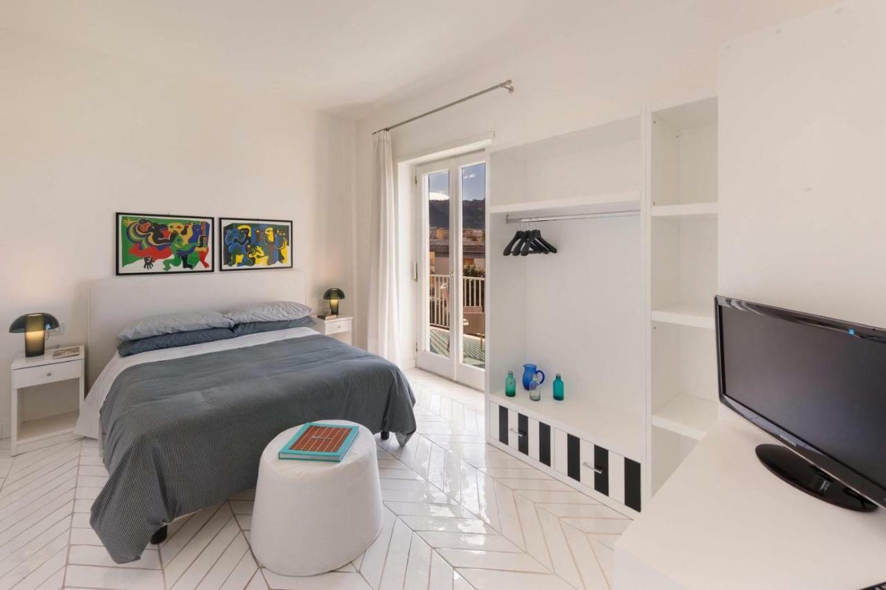 Апартаменти Lory House Сорренто Екстер'єр фото