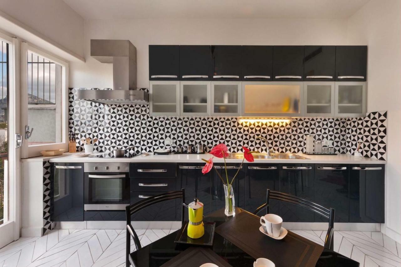 Апартаменти Lory House Сорренто Екстер'єр фото
