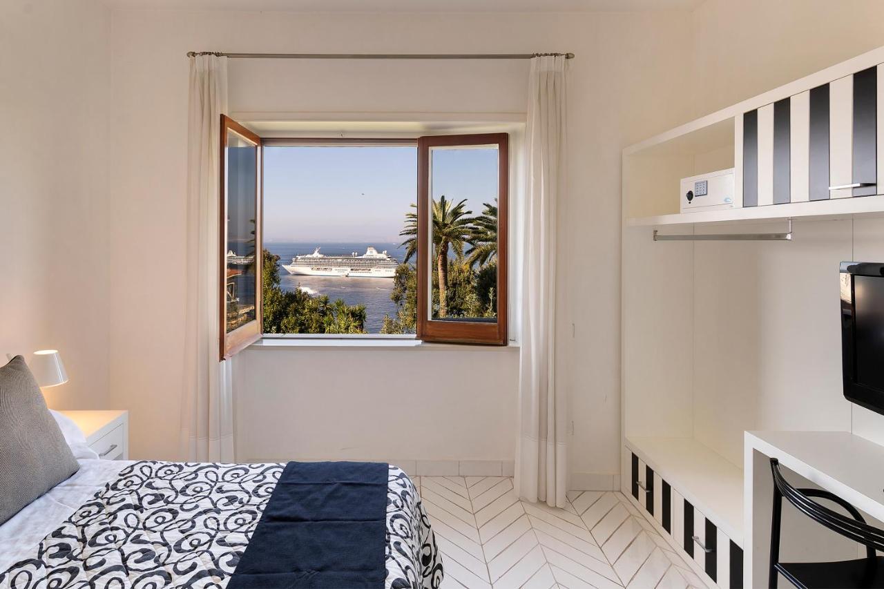 Апартаменти Lory House Сорренто Екстер'єр фото